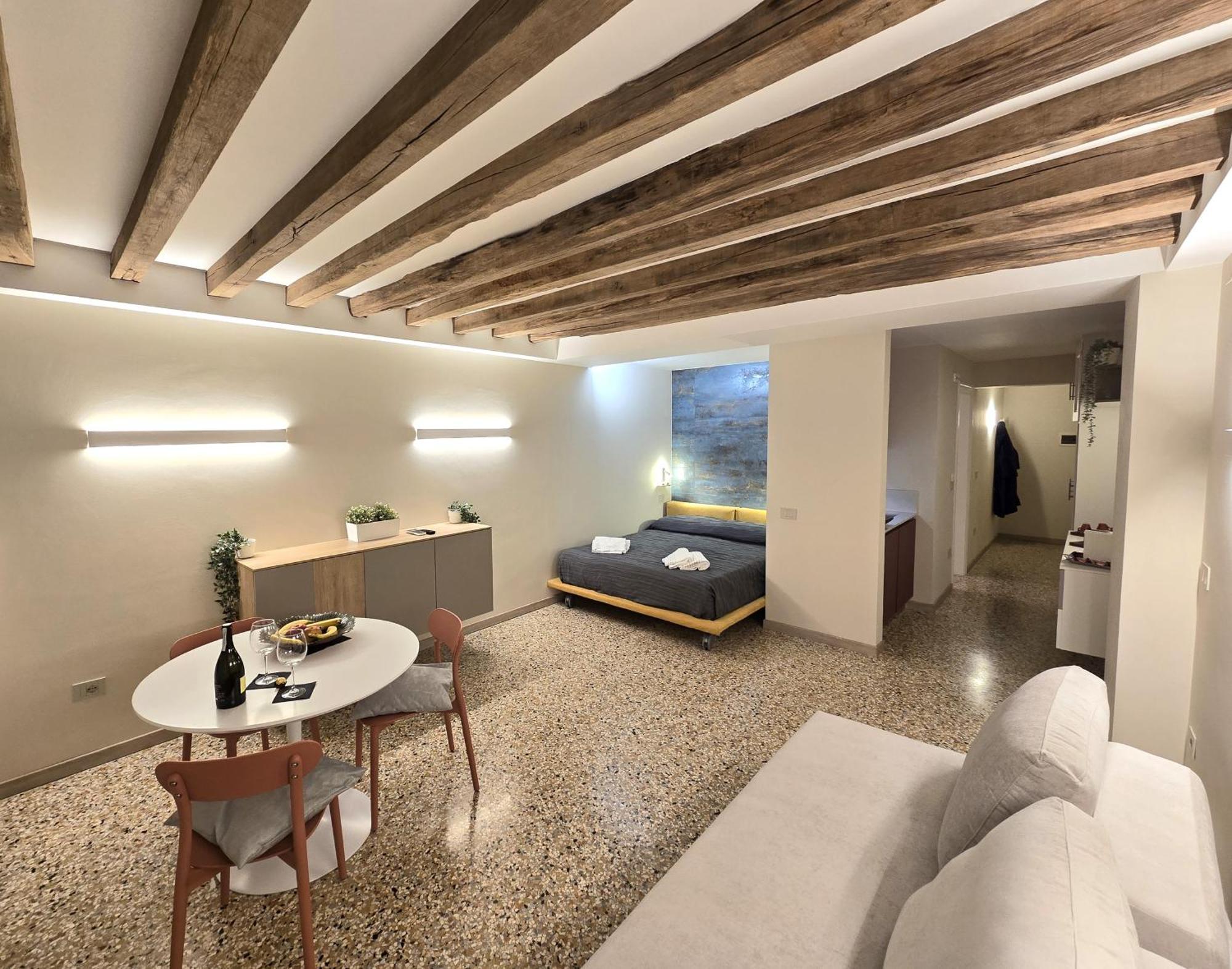 Cozy Studio With Canal View Venice Ngoại thất bức ảnh