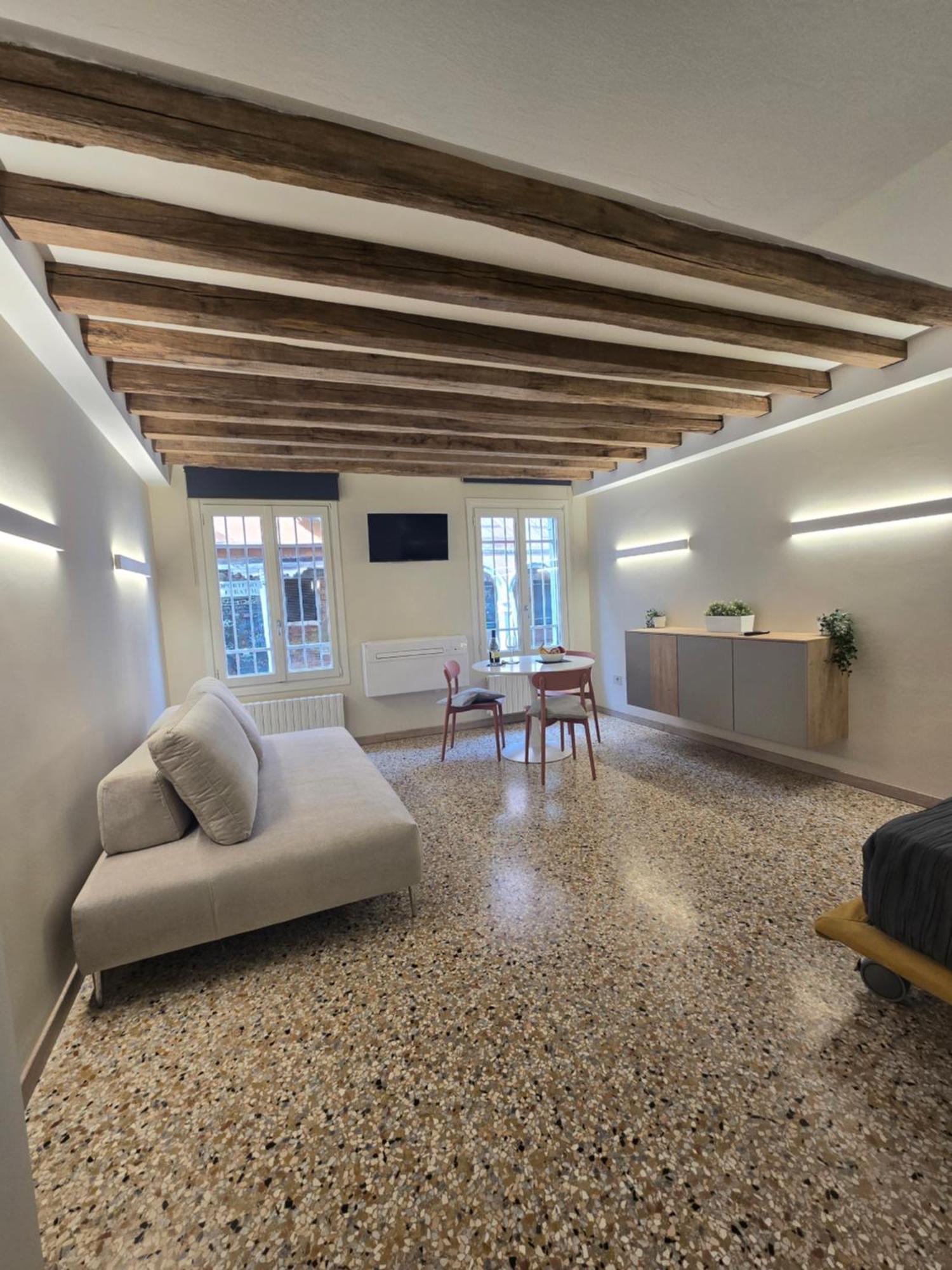 Cozy Studio With Canal View Venice Ngoại thất bức ảnh