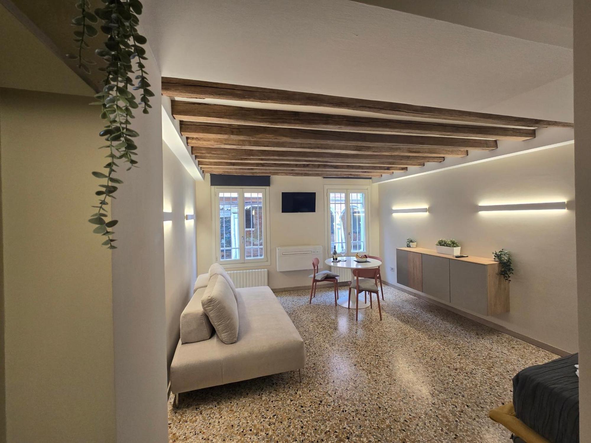 Cozy Studio With Canal View Venice Ngoại thất bức ảnh