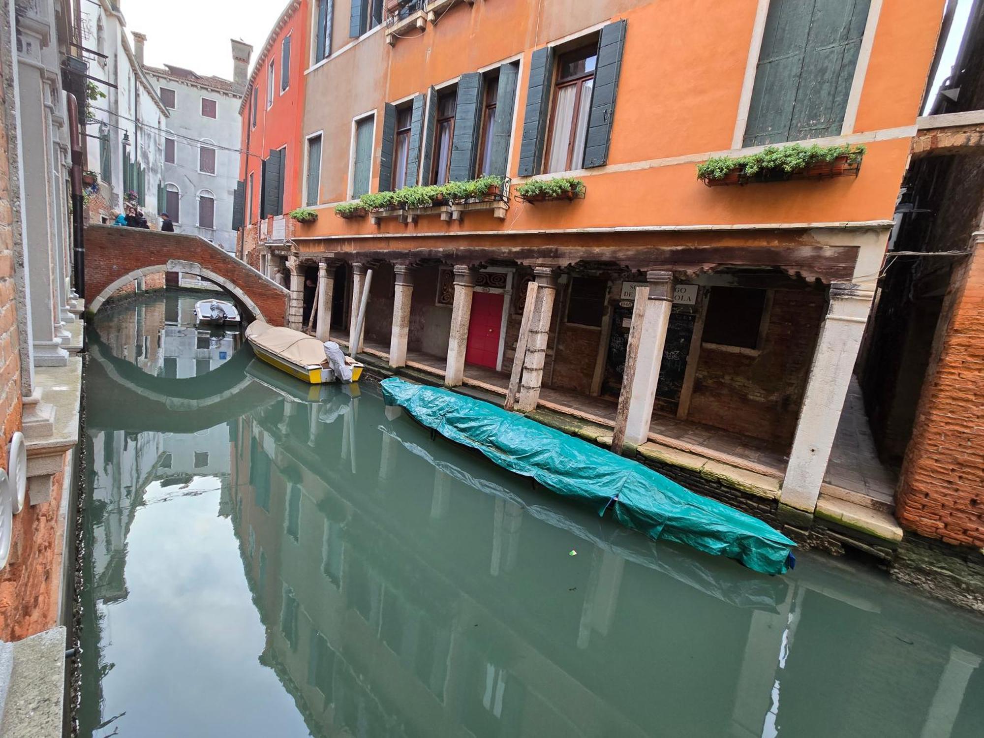 Cozy Studio With Canal View Venice Ngoại thất bức ảnh