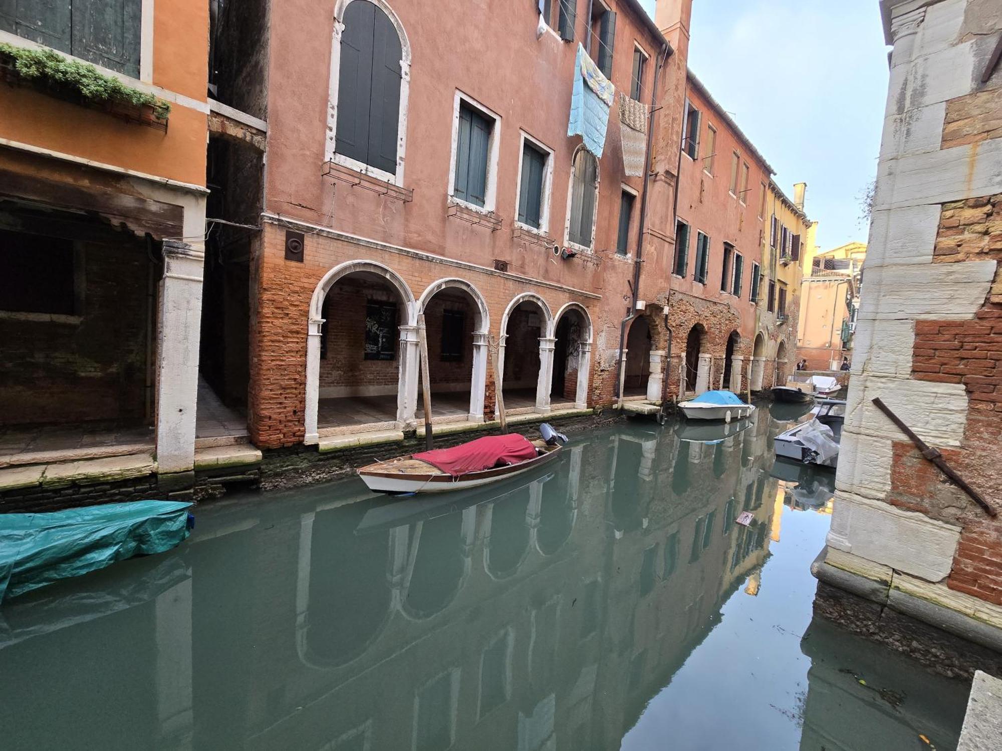 Cozy Studio With Canal View Venice Ngoại thất bức ảnh